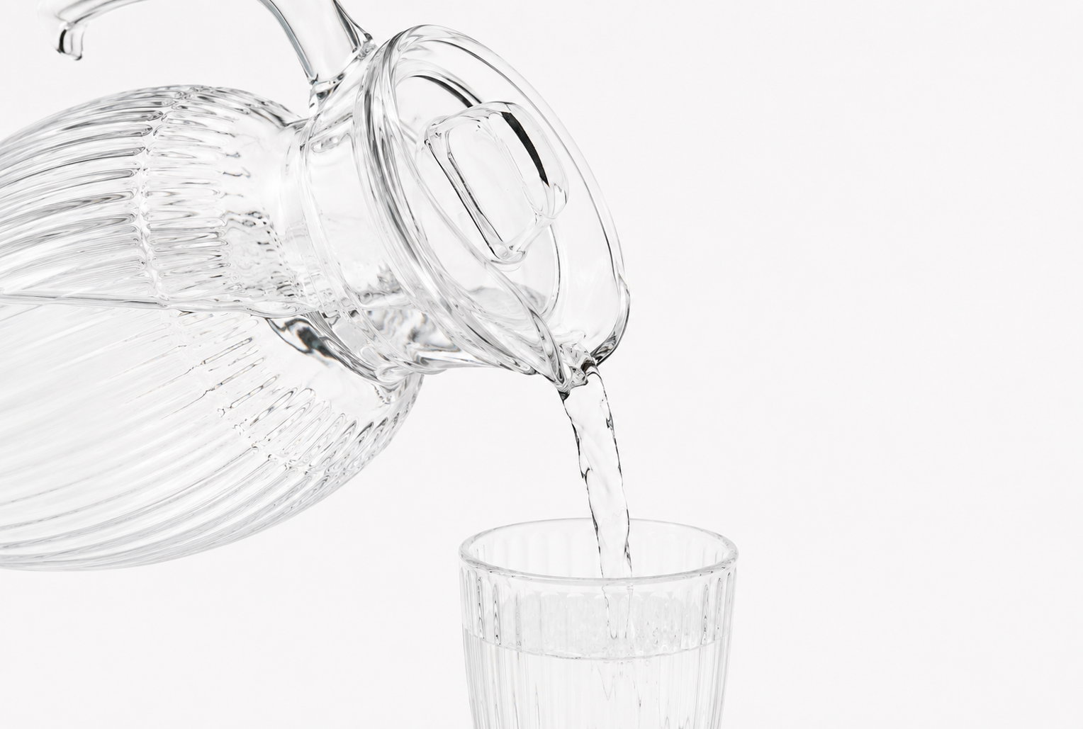 Glaskaraffe 2L mit Deckel Wasserkaraffe Saftkrug Glaskrug Karaffe 2 Liter
