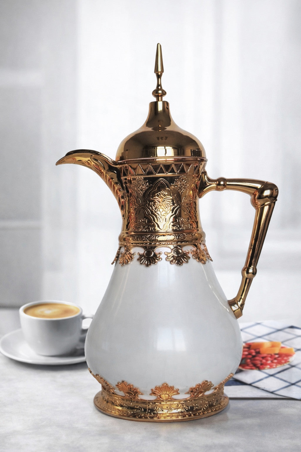 Bavary Thermoskanne 0,8L Porzellan - Edelstahl Isolierkanne Kaffee/Tee Gold/Weiß